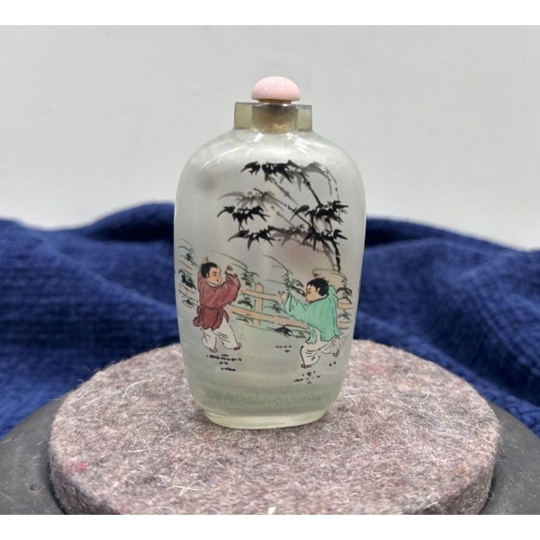 Hand Painted Children Playing Glass Snuff Bottle with Spoon 3H