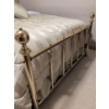 Image 5 : Brass Bed Frame with Mattress and Bedding