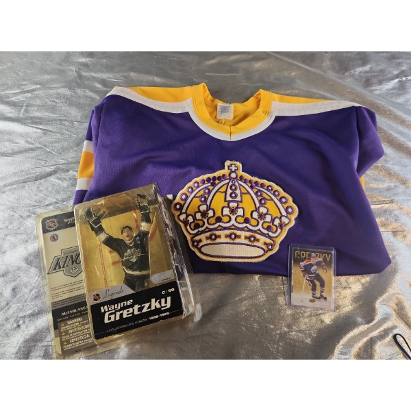 Wayne Gretzky Hat Trick! Action Figure, Upper Deck Trading Card and LA Kings Jersey Size M