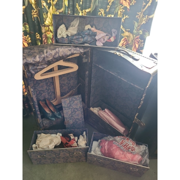 Navy Blue Antique Steamer Trunk Wardrobe, all Drawers Included 41 L, 22 D, 20 W When Flat 