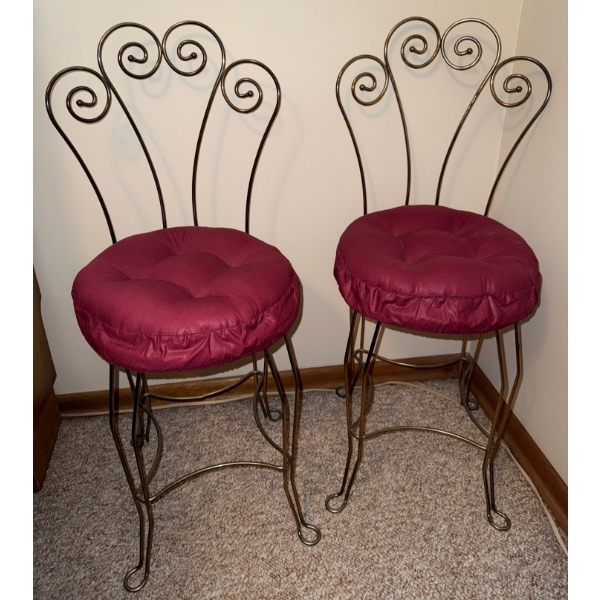 Pretty in Pink Laundry Hamper w/ Two Small Vanity Chairs