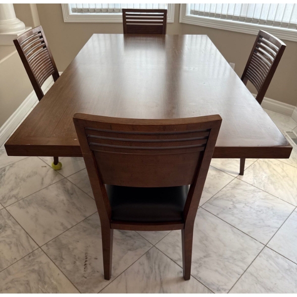 Dining Table & 5 Chairs 44 x 84