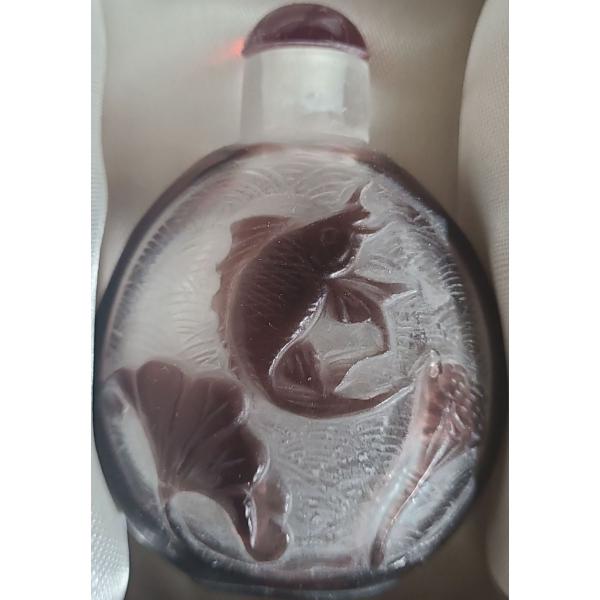 Wang Xisan Ji School Reverse Painting of Black Fish Snuff Bottle