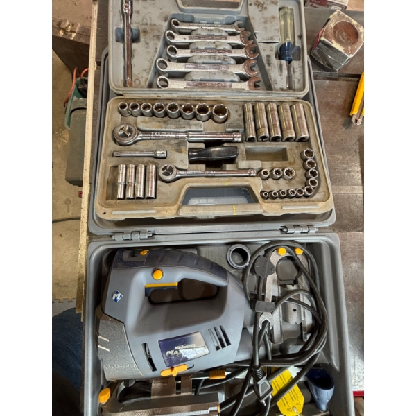 Mastercraft Serpentine Saw with Craftsman Small Tool Set Sockets & wrenches
