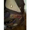 Image 7 : Vintage Sports - Ski/Snowboard Boots Incl. Marker Skis, Large XXL Duffle Bag with Various Gear 