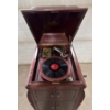 Image 3 : 1913 Victor Record Player with Cabinets and Detachable Handle (Works) 19Wx22.5Dx42H