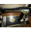 Image 5 : Vintage Singer Sewing Machine, 37W, 31T, 