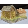 Image 5 : Hand Carved 'Hay Barn' By David Winter