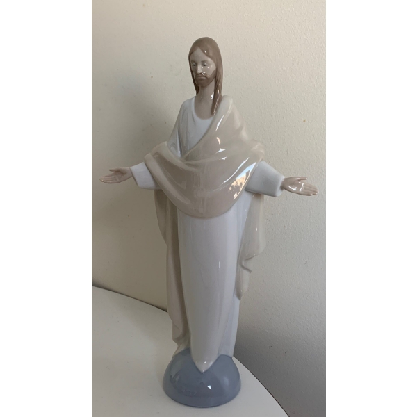 LLADRO Porcelain Jesus Figurine  - 11.5T 