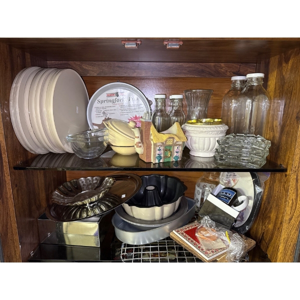Kitchen Collection - Hot Plates, Bakeware, Glass Bottles, Dish Rack, and More ! 