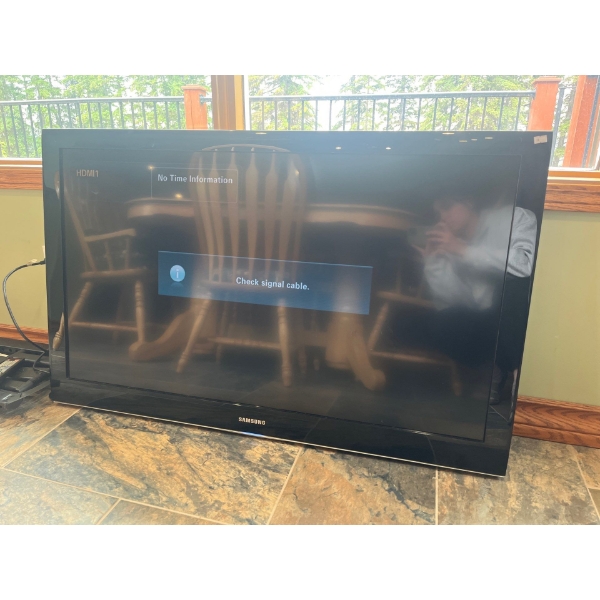 Samsung 50"TVWith Wall Mount & Remote Control Tested 