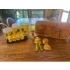Image 1 : Oak Wood Clock with Rooster Glass Canisters x3, Oil Lamp With Yellow Glass, 4 Spice Shakers With Sta