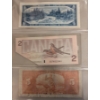 Image 2 : 3 Vintage Canadian Banknotes Including $2 and $5 Denominations