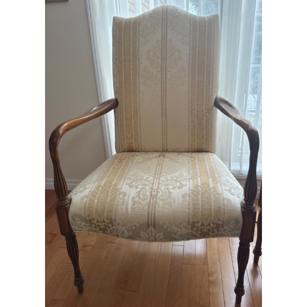 Queen Anne Style Vintage Upholstered Arm Chair 27x32x33