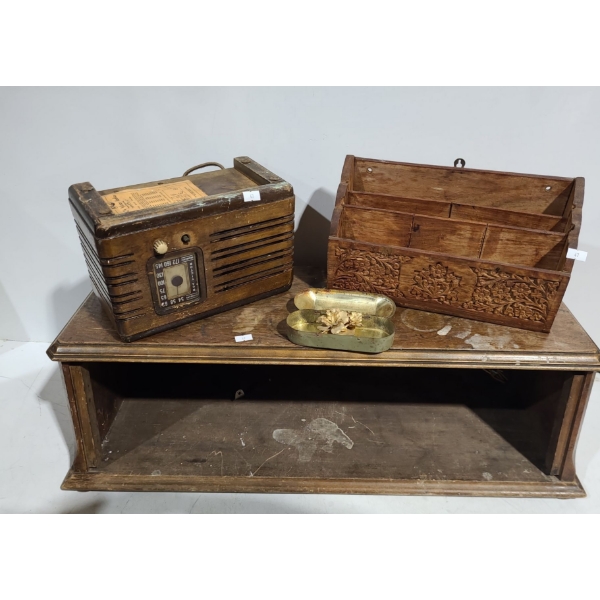 RCA Victor Serial 3545 Nipperette A Radio, Flip Top Box 28 W, 12 D, 9 T, Wooden Storage Box, Pin 