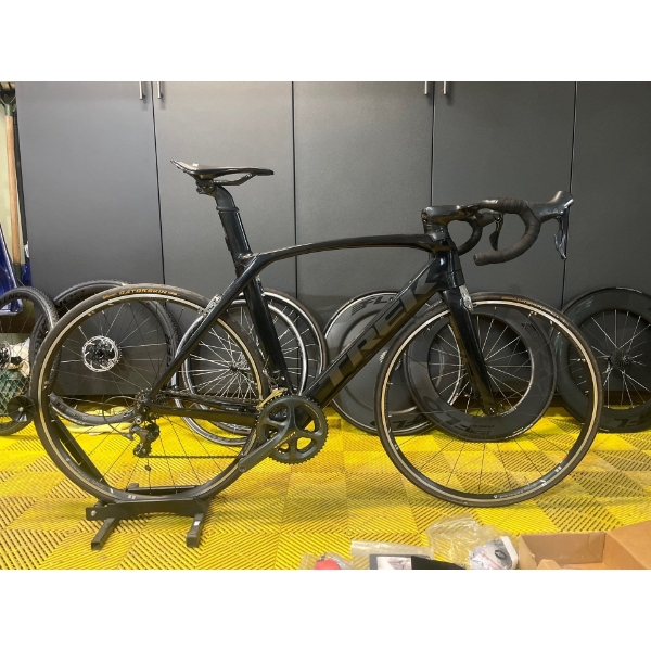 2015 Trek Madone SLR 9 Full Carbon Fiber Bike In Amazing Condition Original Price was $11,690.00Sh