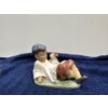 Image 1 : LLADRO "Taking Time" 5.5Wx4.5T (with original box)