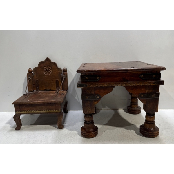 Mini Chair and Table, 11.5Wx11.5Dx10H & 8Wx8Dx11.5H seat 5H