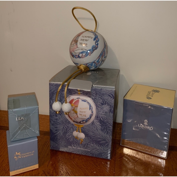Lladro Porcelain Angelic Wishes Ornament w/ Lladro Candle Collection