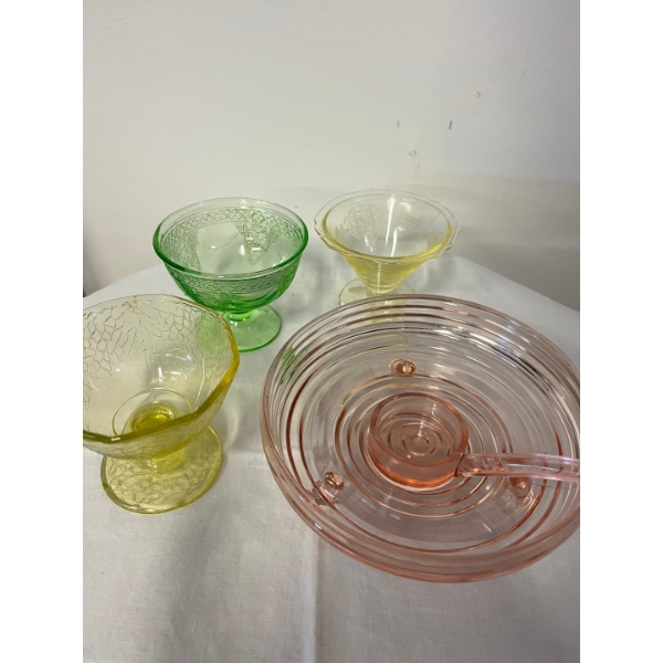  Variety of beautiful vintage depression glasses, and vintage pink depression glass bowl 