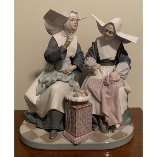 LLADRO Porcelain 'Sewing Circle' Figure - 11W, 12T 