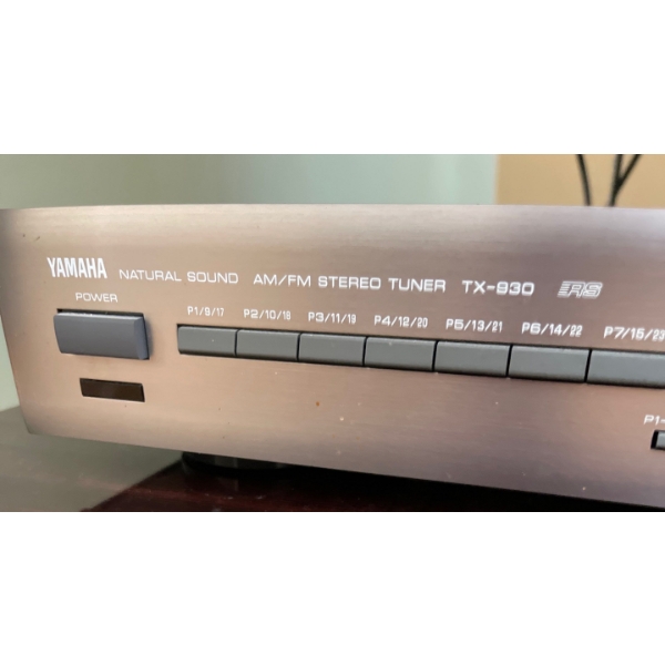 Yamaha Natural Sound AM/FM Stereo Tuner Model# TX-930