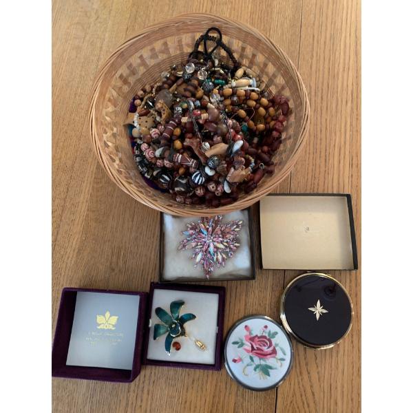 Costume Jewelery Collection Featuring  Stunning Compacts Incl. Stratton Made in England 