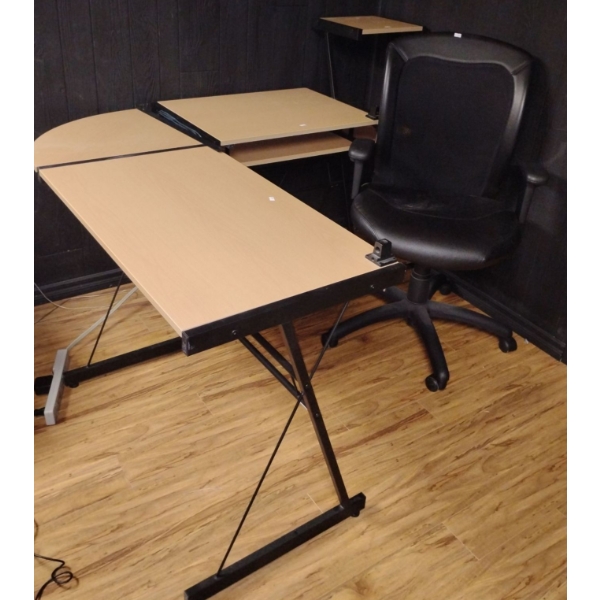 Home Office Desk w/ Comfort Chair on Castors 48x48x48