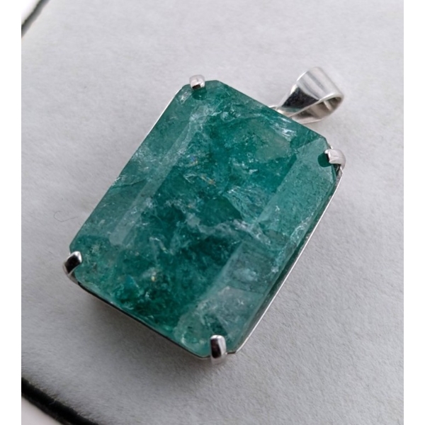  Silver Emerald gemstone Pendant 4.7 ct Certified Value ($12,185 Appraisal)
