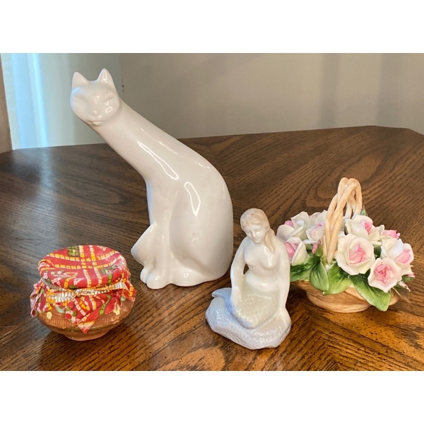Cat Decor 