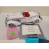 Image 4 : Franklin Mint 1935 Auburn 851 Speedster Die Cast Model with Accessories