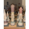 Image 3 :  LLADRO Porcelain Chess Set Beautiful (33 Pieces) 22x22