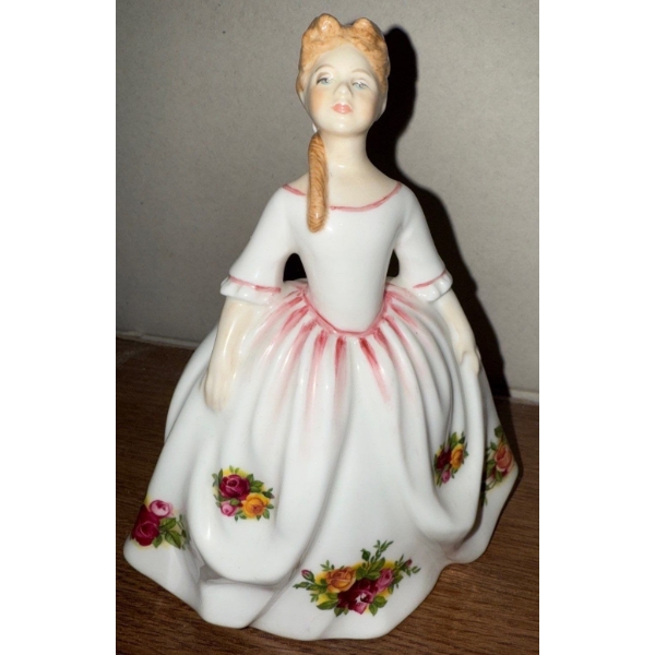 Royal Doulton 'Sweet Rose' 8T