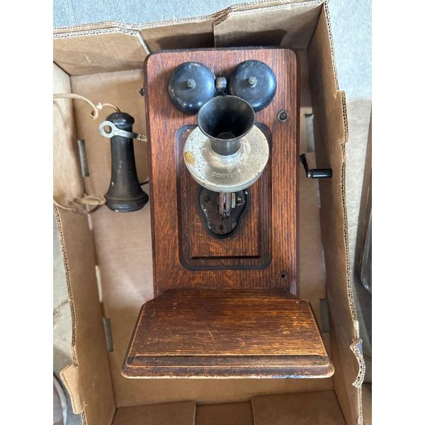 Antique Northern Electric Wooden Wall-Mounted Telephone