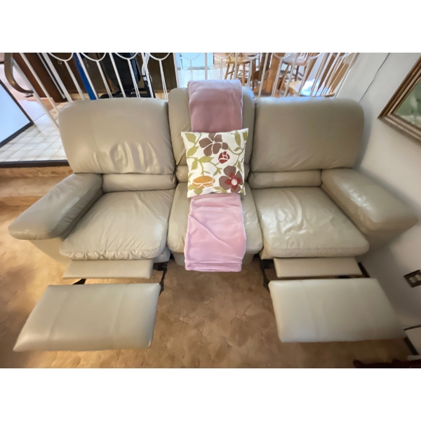 Mint Lazyboy Leather Reclining 3 Seat Sofa 85x37x41