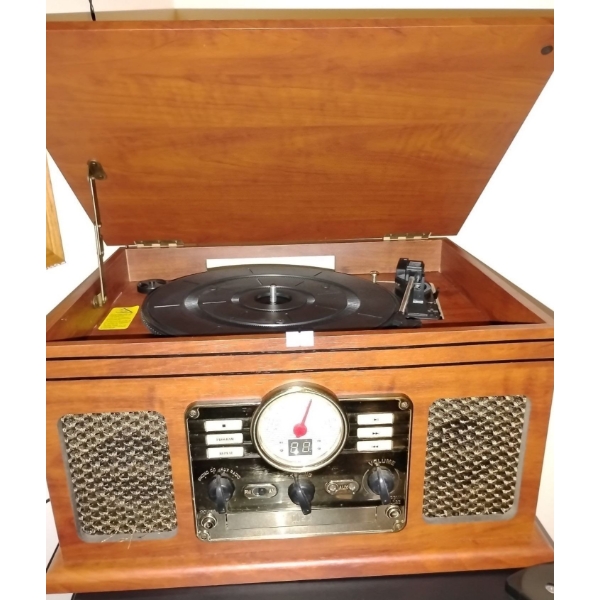 Classic Retro Modern Wooden Turntable & Record Player