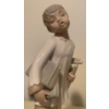 Image 2 : Lladro Porcelain NOA Series 9.5T Choir Boy 
