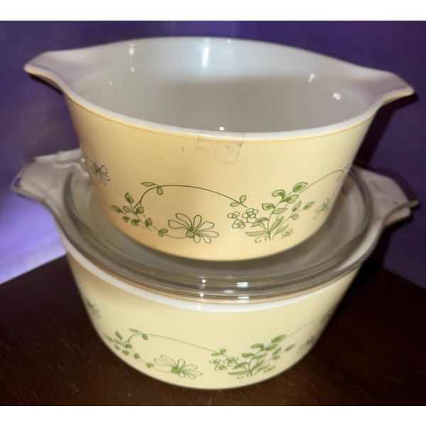 Shenandoah Spring Blossom Pyrex Casserole Dishes (One Lid)
