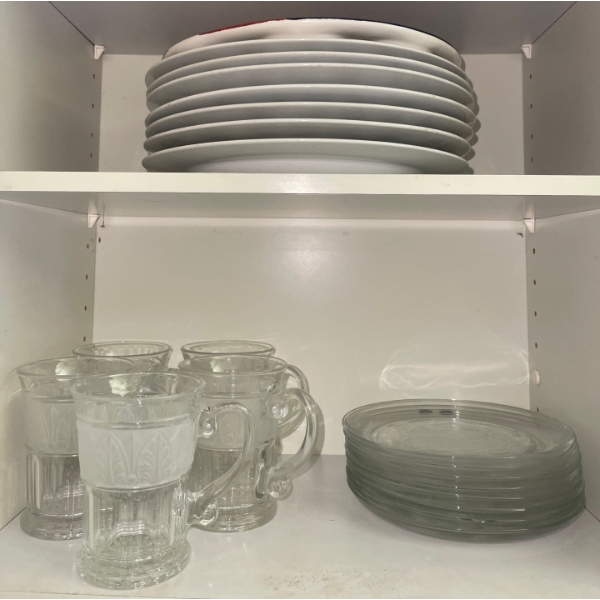 Collection Of Dinner Plates & Large Mugs 