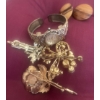Image 3 : Vintage Costume Jewellery Collection - Broaches & More