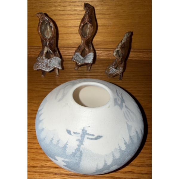 Indigenous Pottery Bowl w/ Stonewear Figurines 3.5"Tall