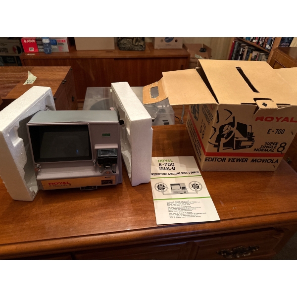 Royal E-700 Dual 8 Film Editor Viewer