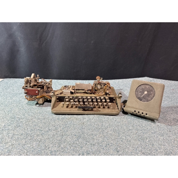 Oliver No.9 Typewriter