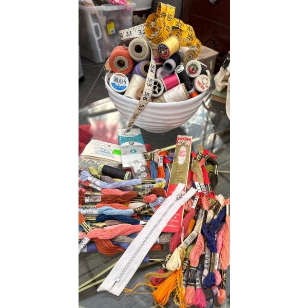 Large Thread & Embroidery String w/Zippers, Buttons & More