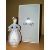 Image 1 : Lladro Diffuser Figurine of Female 8 T 