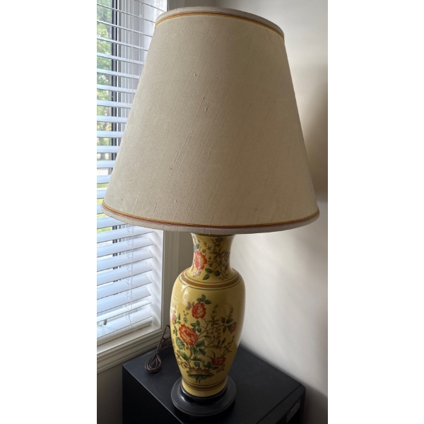 Vintage XL Chinoiserie Style Table Lamp ft. Floral Bird Motifs & A Fabric Shade 32T