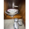 Image 1 : Assorted Cake Plates & Serving Dishes
