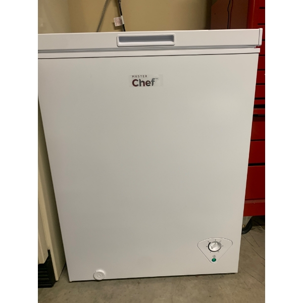 Master Chef Chest Freezer, 25 x 21 x 33, Model EZ59E1A