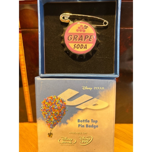 Up Bottle Top Pin Badge Disney Pixar Collection 