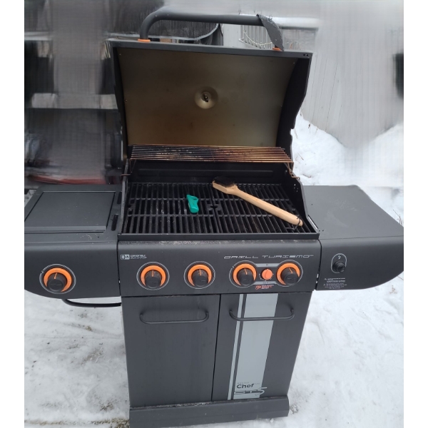 Masterchef Grill Turismo 8000 BTU BBQ 55 L, 46 T, 22 W Includes Cover (Small Tear) 2X Tanks